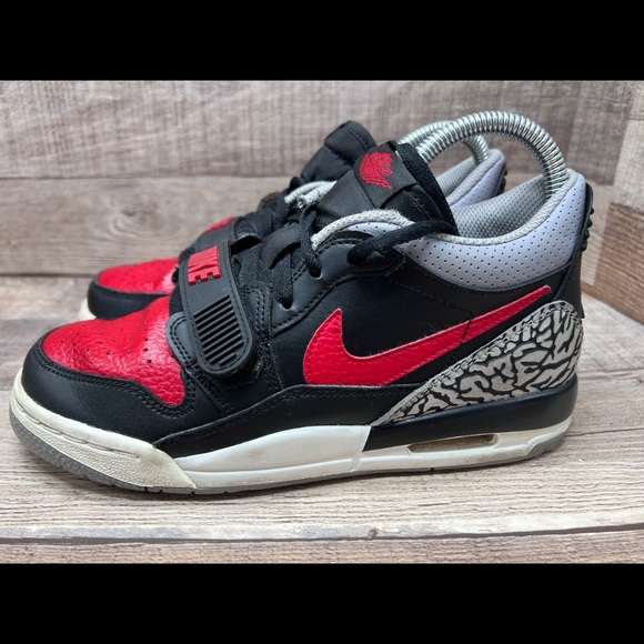 Jordan Legacy 312 Low Varsity Gym Red Bred Cement Grey CD9054-006